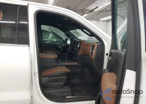 2019 Chevrolet Silverado 1500 High Country z USA, uszkodzony, nr VIN 3GCUYHEL8KG126228